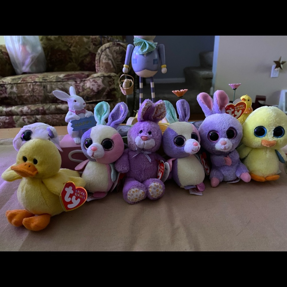 TY mini spring/Easter collection. 4 Rabbits, 2 Chicks and one Lamb.